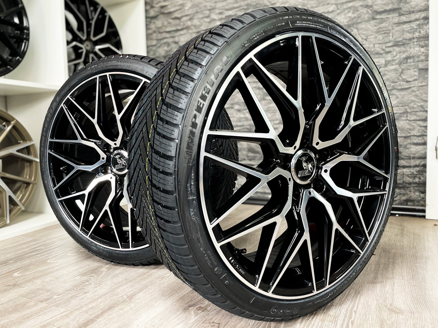 Ultra Wheels UA1E 19 Zoll Sommer Kompletträder 8x19 5x112 ET47 225/35R19 für VW Golf Audi A3 Seat Leon Skoda Octavia Passat TT