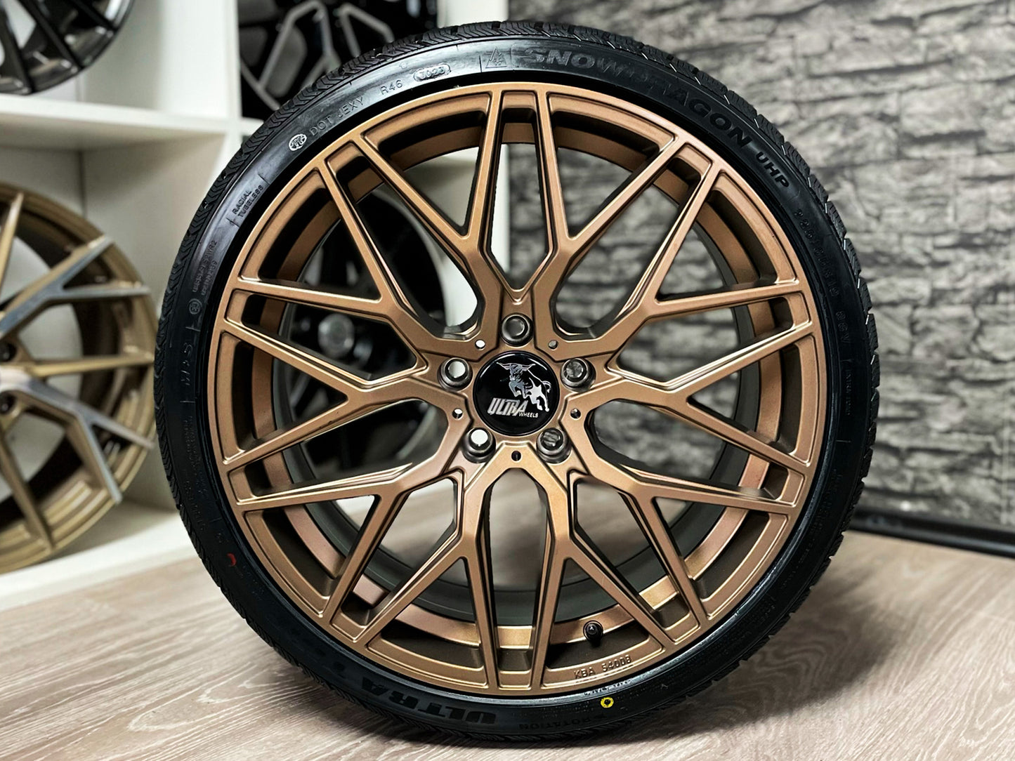 Ultra Wheels UA1E 19 Zoll Sommer Kompletträder 8x19 5x112 ET47 225/35R19 für VW Golf Audi A3 Seat Leon Skoda Octavia Passat TT